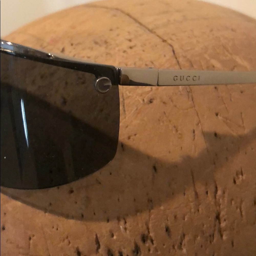 GUCCI SUNGLASSES Authentic - Picture 3 of 5